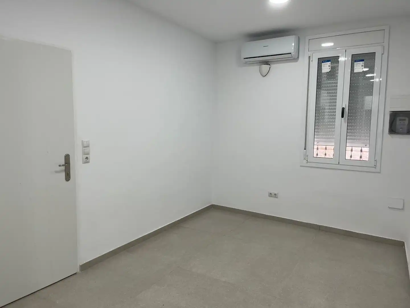 Flat for sale in Sabadell  with Air Conditioner and Heating