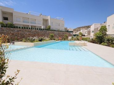 Penthouse with pool for sale in Avenida Avenida Antonio Pedrera Soler