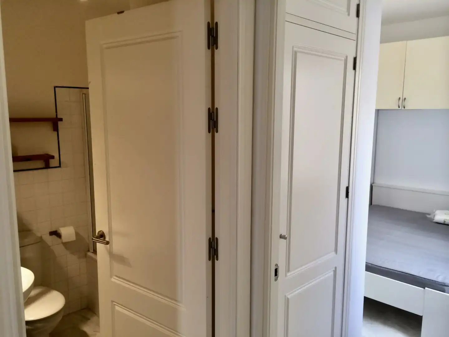 Wohnung zum Verkauf in Sanlúcar la Mayor mit Klimaanlage, Heizung und Abstellraum