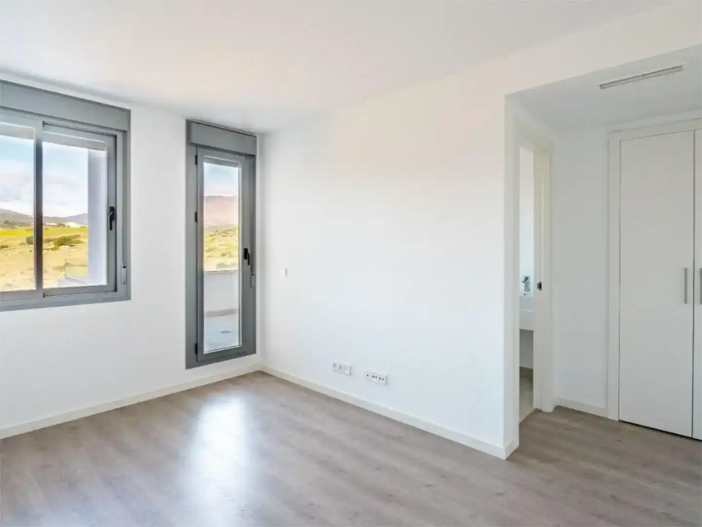 Habitación de Ático en venta en Estepona con Aire acondicionado, Piscina y Balcón