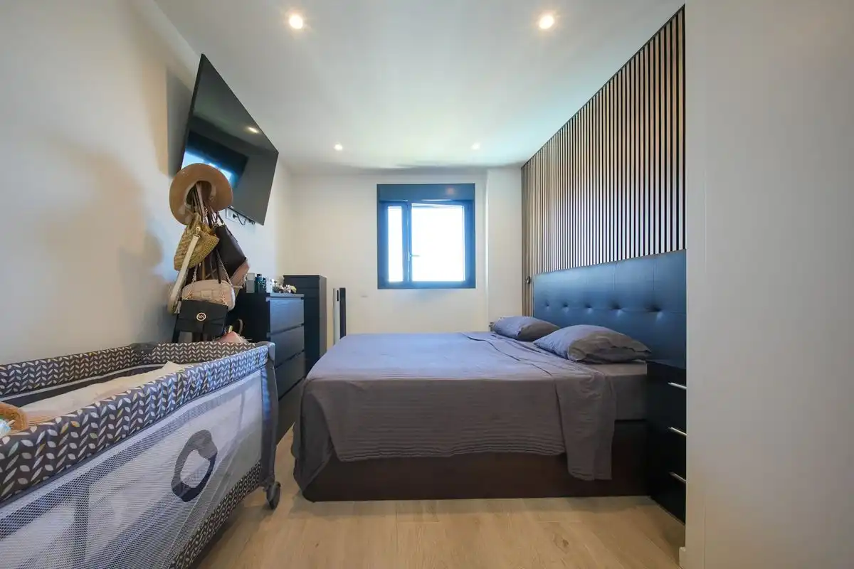 Habitación de Ático en venta en Alcalá de Henares con Aire acondicionado, Calefacción y Jardín privado