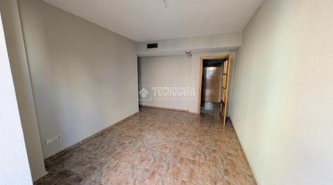 Foto 2 de Piso de alquiler en Valdeacederas,  Madrid Capital