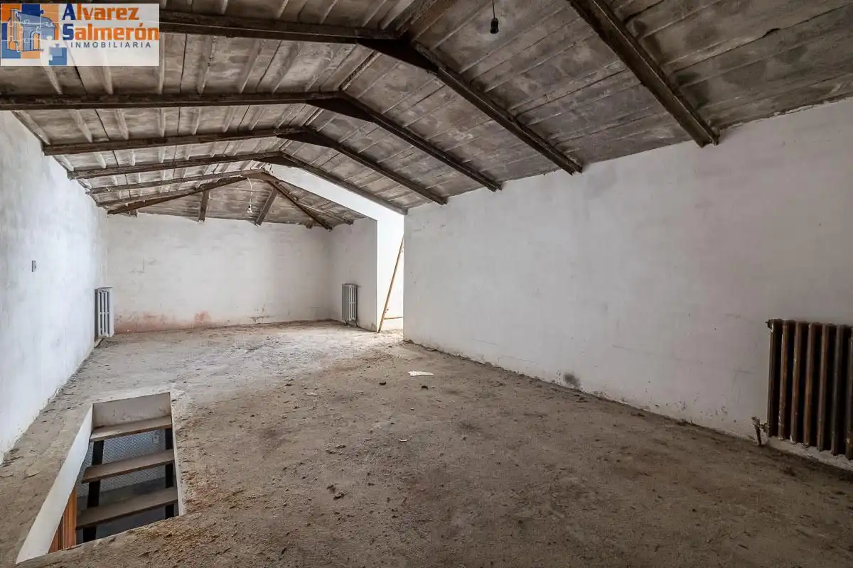 Casa rústica amb piscina en venda a Santa Fe, imagen 28