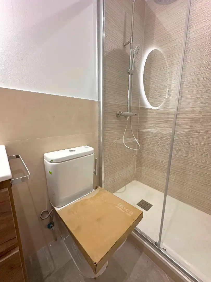 Bany de Loft de lloguer en Madrid amb Aire condicionat, Calefacció i Forn