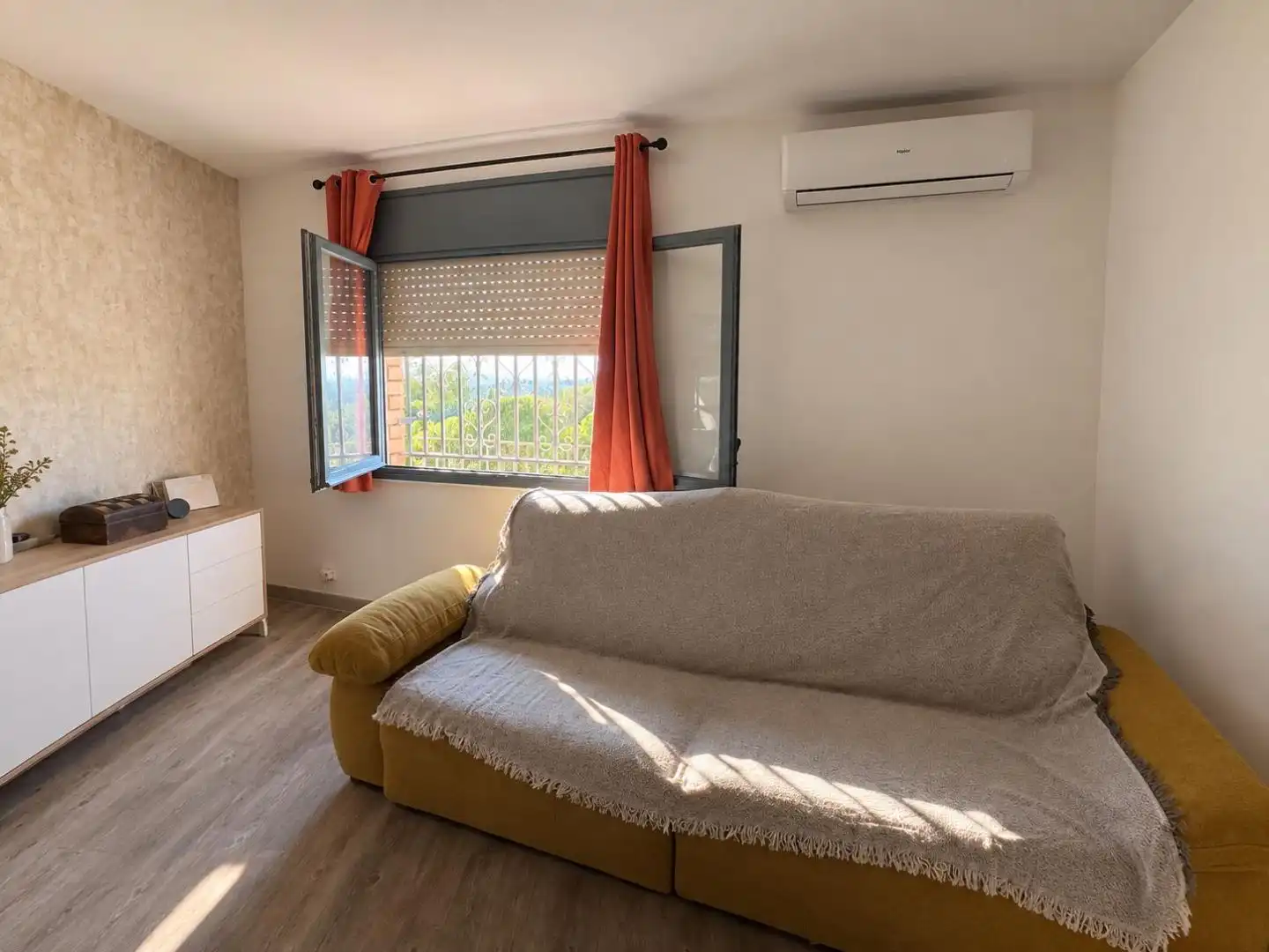 Casa amb jardí en venda a Carrer Rasos de Peguera 59, imagen 2