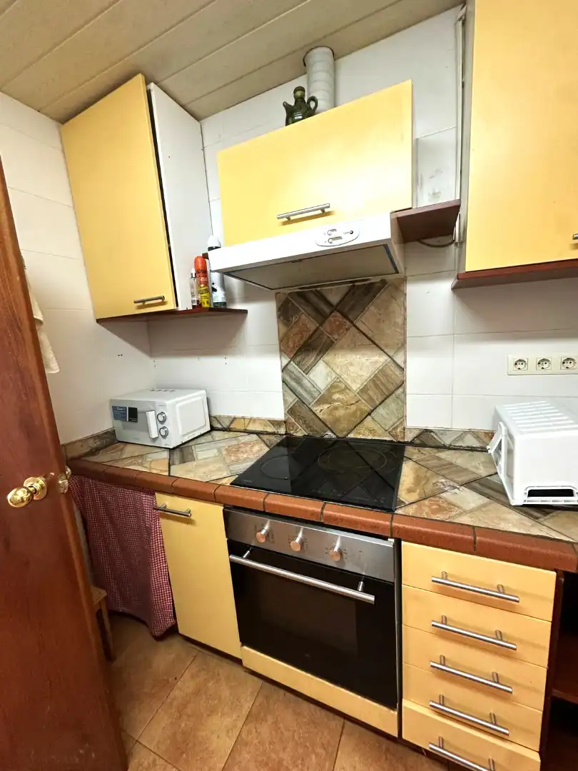 Cocina de Casa adosada en venta en Botarell con Jardín privado, Parquet y Amueblado