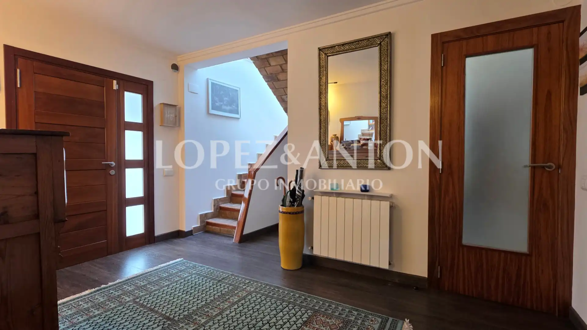 Haus oder Chalet zum Verkauf in L'Eliana mit Klimaanlage, Heizung und Privatgarten