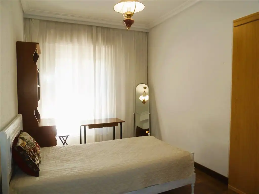 Habitación de Piso en venta en  Pamplona / Iruña con Calefacción, Parquet y Terraza