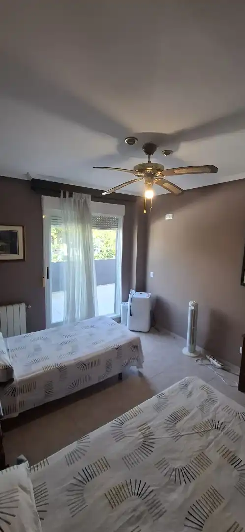 Habitación de Casa o chalet en venta en Benicasim / Benicàssim con Calefacción, Jardín privado y Terraza
