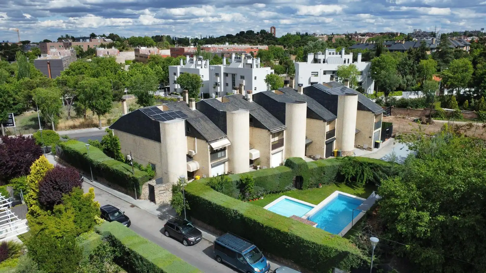 Exterior view of Detached homes for sale in Pozuelo de Alarcón  with Air Conditioner, Heating and Private garden