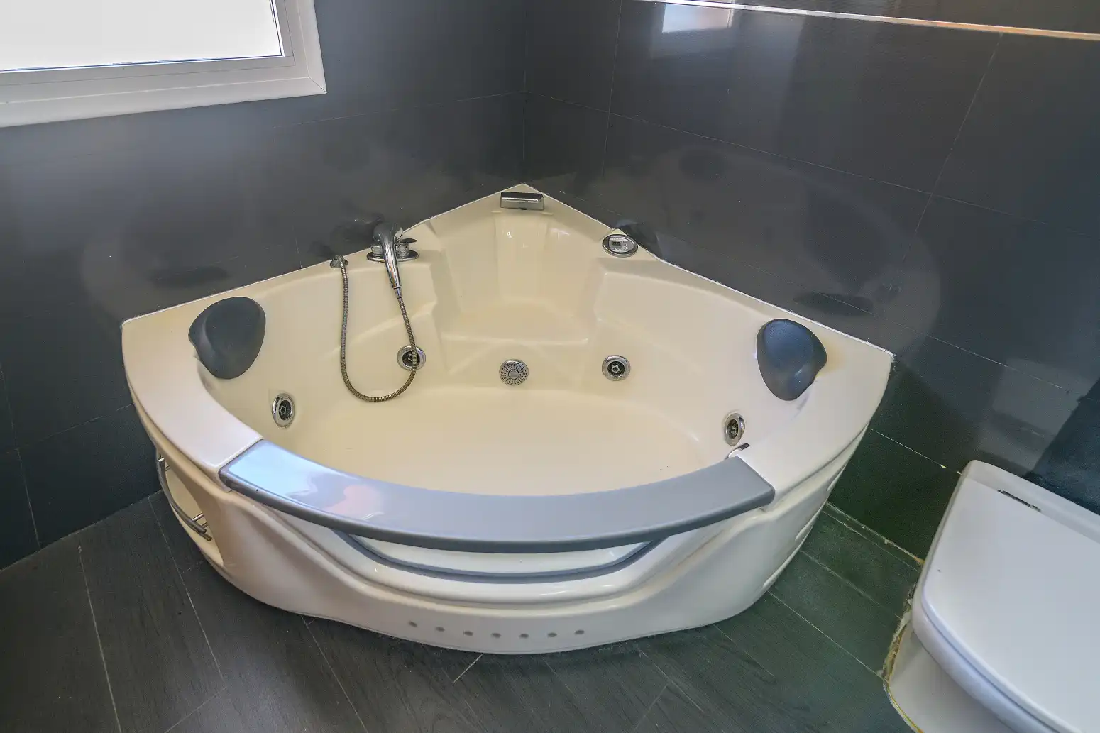 Bany de Casa o xalet en venda en Castelldefels amb Aire condicionat, Calefacció i Terrassa
