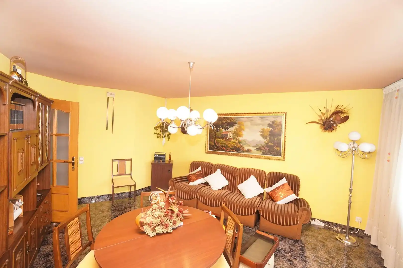 Sala de estar de Piso en venta en Terrassa con Amueblado y Alarma