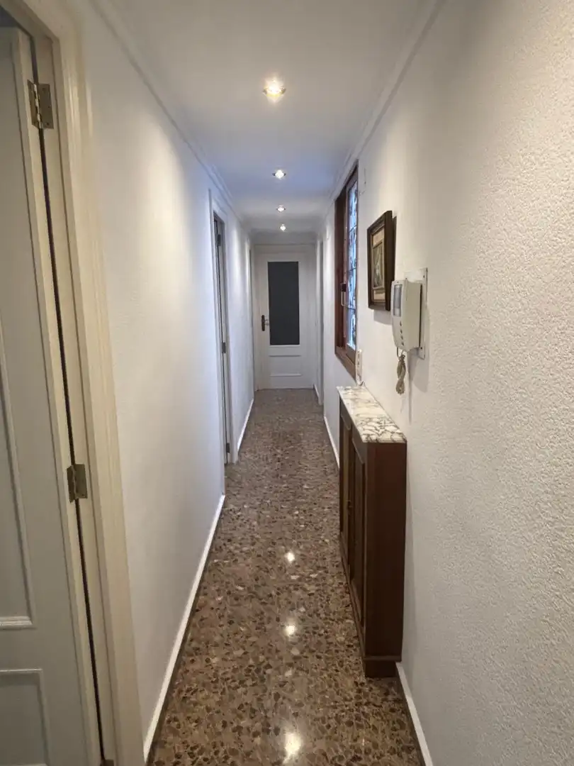 Wohnung zur Miete in Valencia mit Klimaanlage, Heizung und Möbliert
