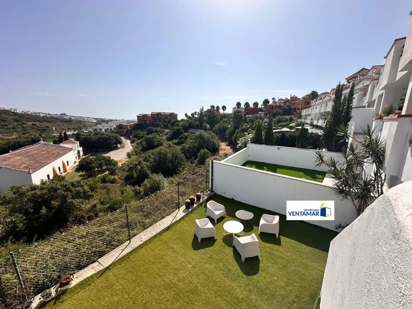 Garten von Erdgeschoss zum Verkauf in La Alcaidesa mit Klimaanlage, Heizung und Privatgarten