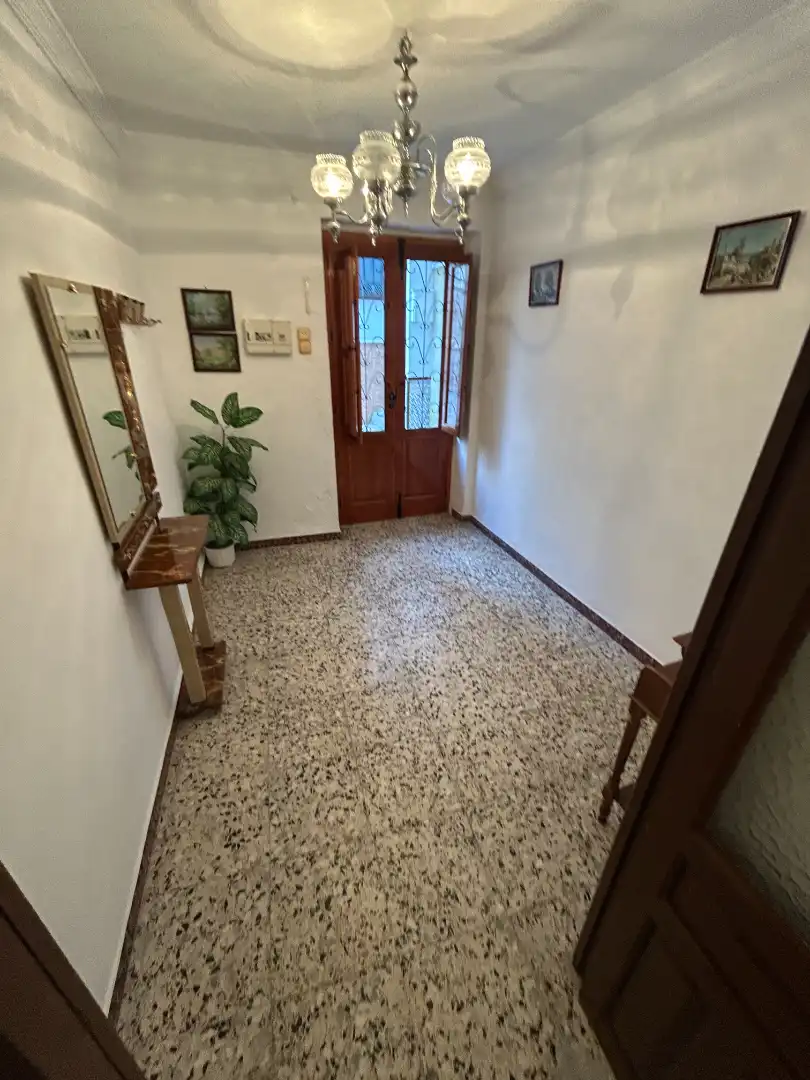 Casa adosada en venta en Sayalonga con Calefacción, Terraza y Trastero