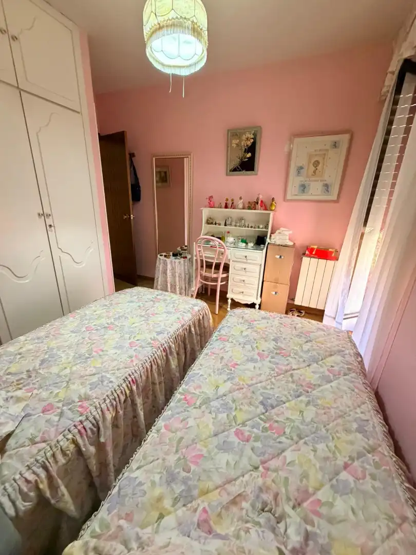 Bedroom of Flat for sale in Madrid  with Air Conditioner, Heating and Terrace