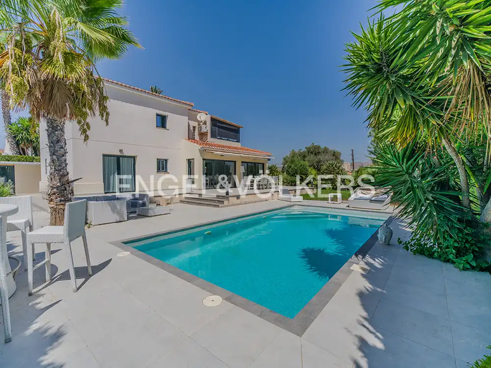 Vista exterior de Casa o chalet en venta en El Campello con Aire acondicionado, Calefacción y Jardín privado