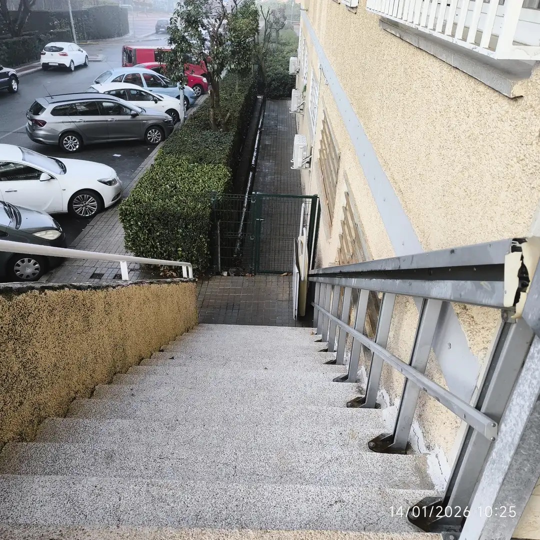Study for rent in Calle Isla de la Toja, 14, Parque de la Coruña - Las Suertes