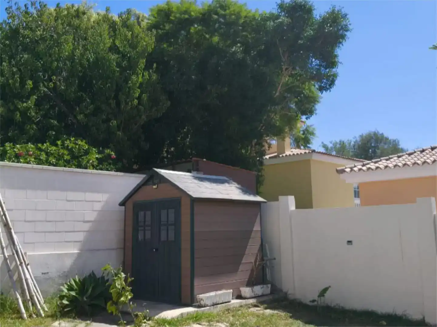 Vista exterior de Casa o xalet en venda en Los Barrios, Cádiz