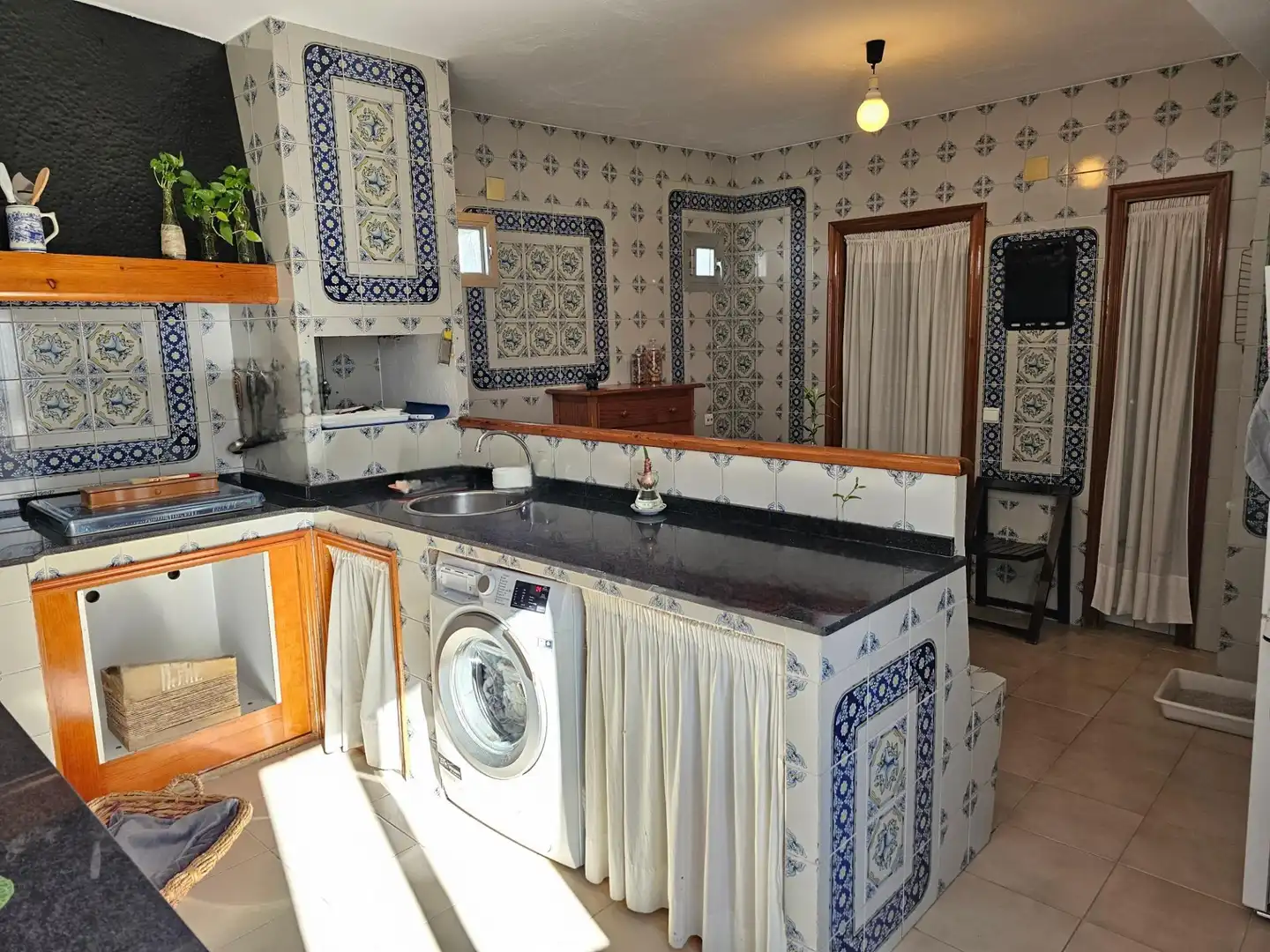 Küche von Gebäude zum Verkauf in Córdoba