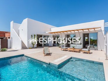 Villa con piscina in vendita a Benijófar