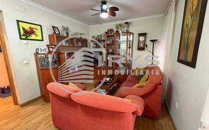 Living room of Flat for sale in  Albacete Capital  with Heating, Terrace and Storage room