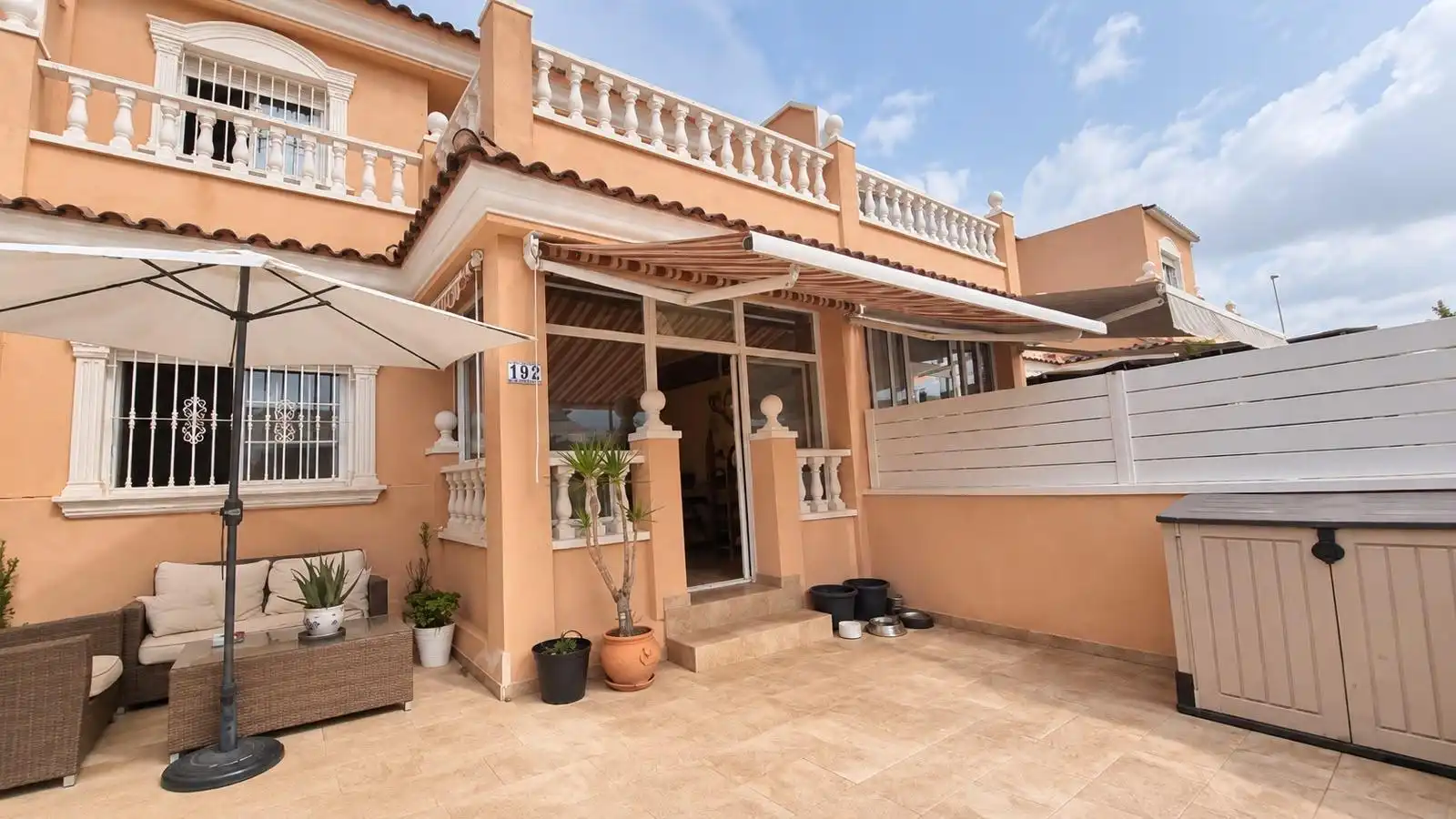 Vista exterior de Casa o chalet en venta en Gran Alacant