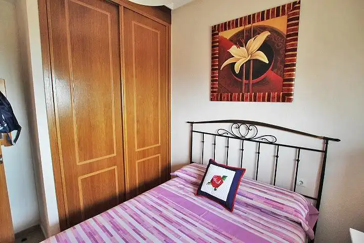 Habitación de Apartamento en venta en Guardamar del Segura con Aire acondicionado, Terraza y Trastero