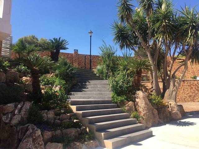 Casa-chalet en Venta en Calle Calle de Els Serrans en Alfinach - Los Monasterios