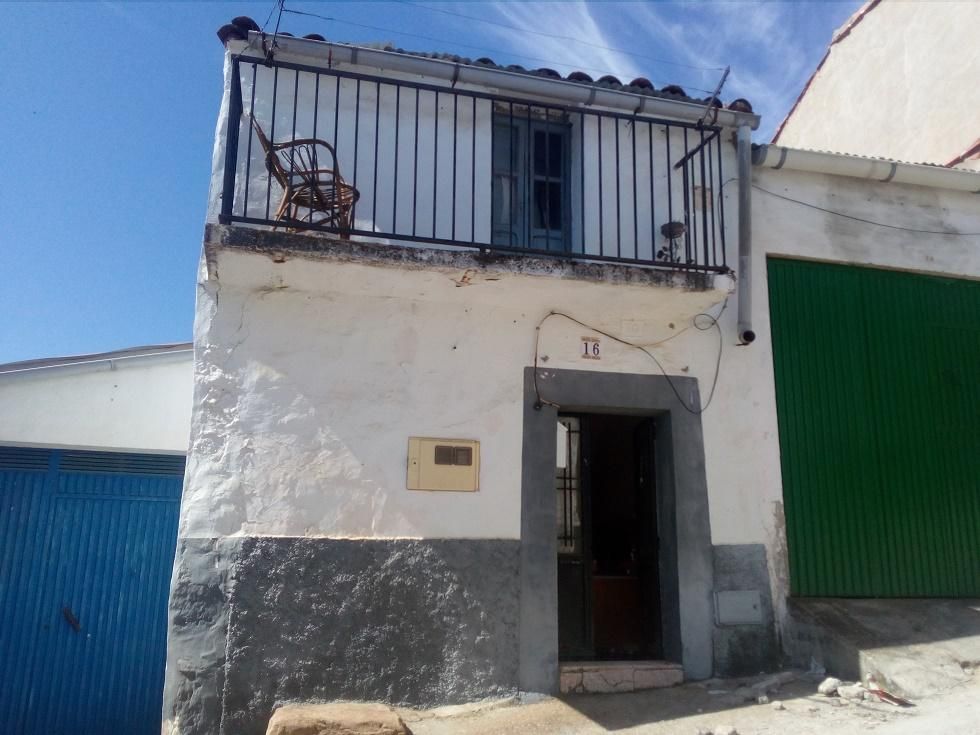 Exterior view of House or chalet for sale in Alcuéscar