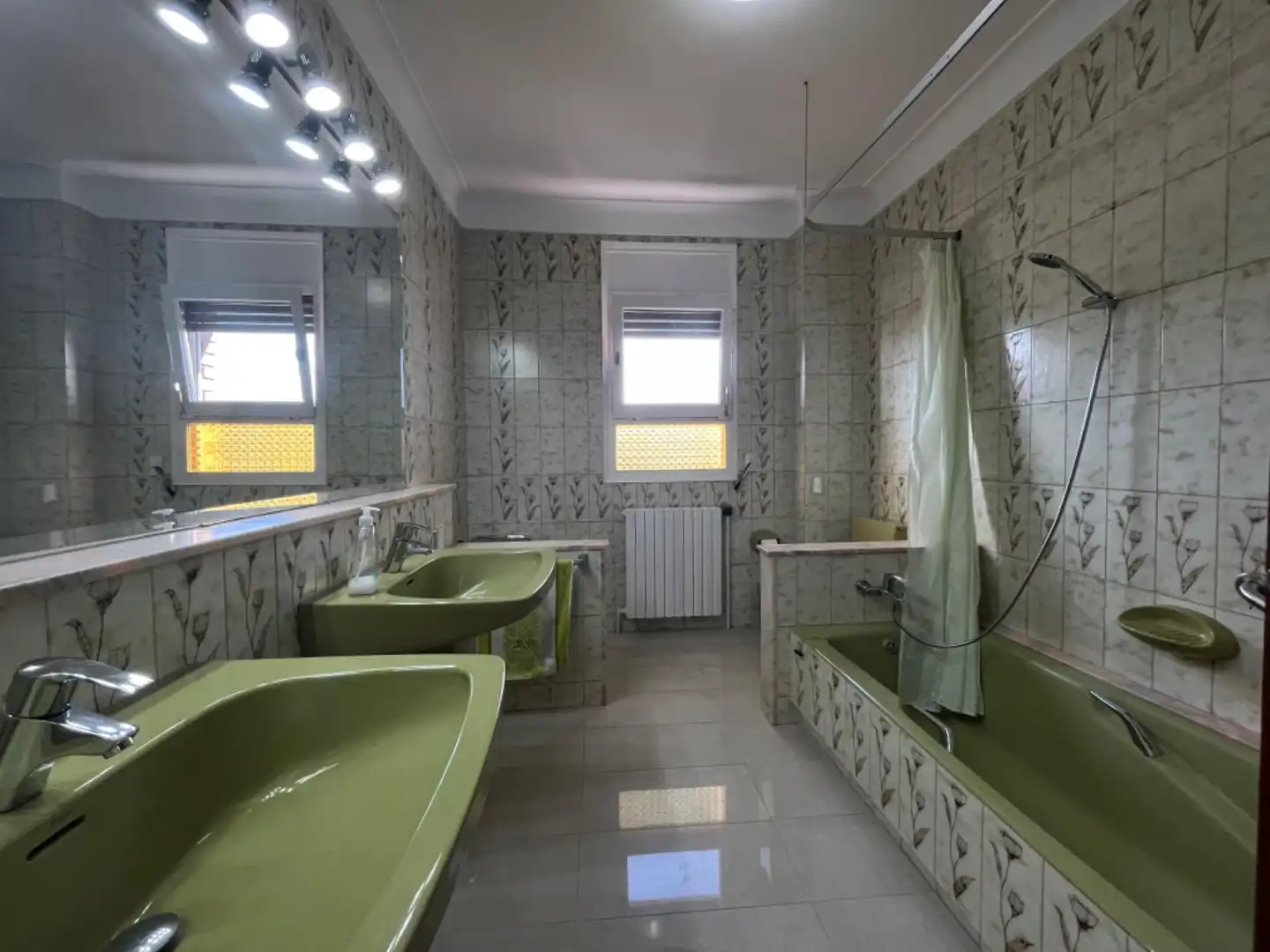 Bany de Casa o xalet en venda en Cervera amb Calefacció, Jardí privat i Terrassa