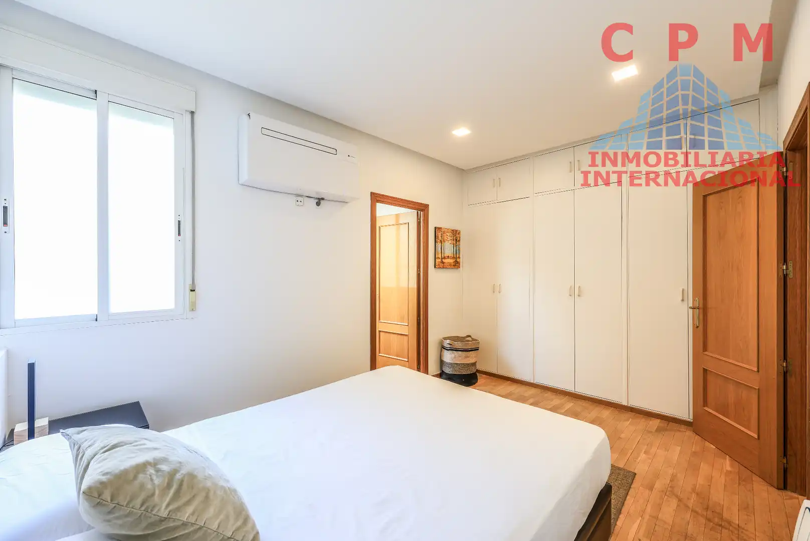 Bedroom of Flat for rent in Madrid  with Air Conditioner, Heating and Parquet flooring