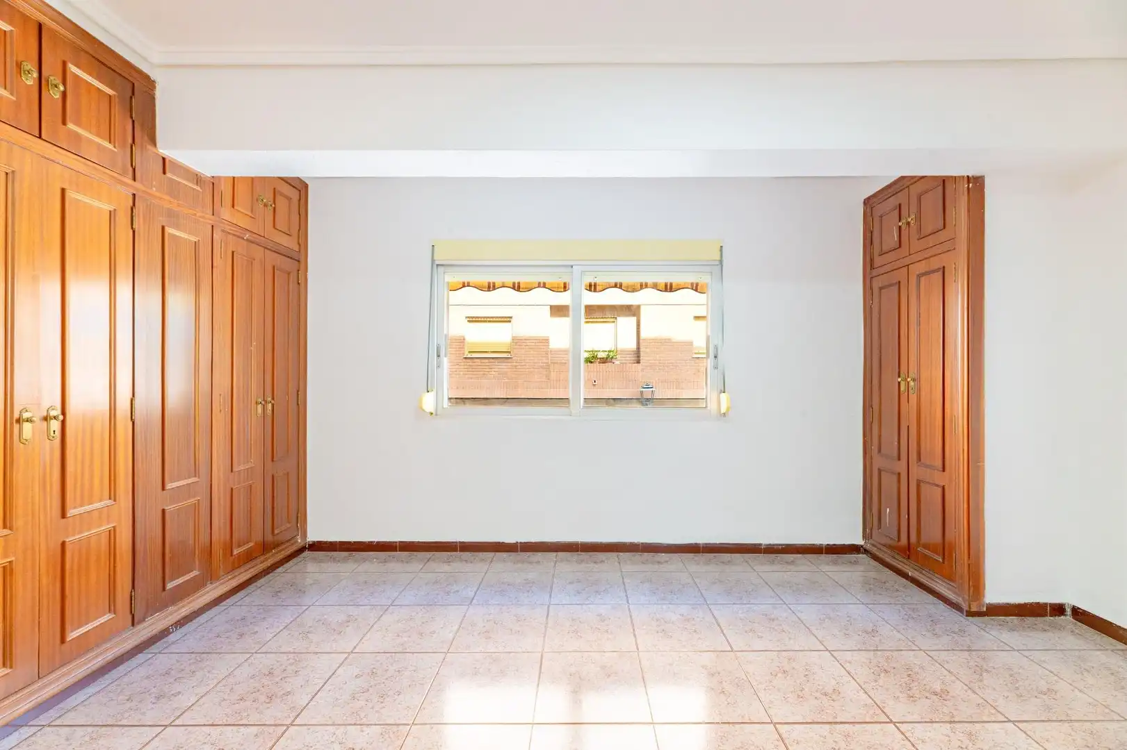 Flat for sale in Alboraya  with Air Conditioner and Alarm