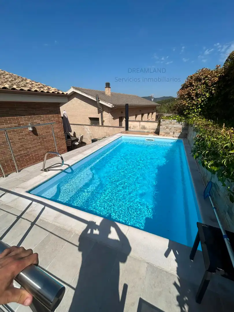 Piscina de Casa o xalet en venda en La Pobla de Claramunt amb Aire condicionat, Calefacció i Jardí privat