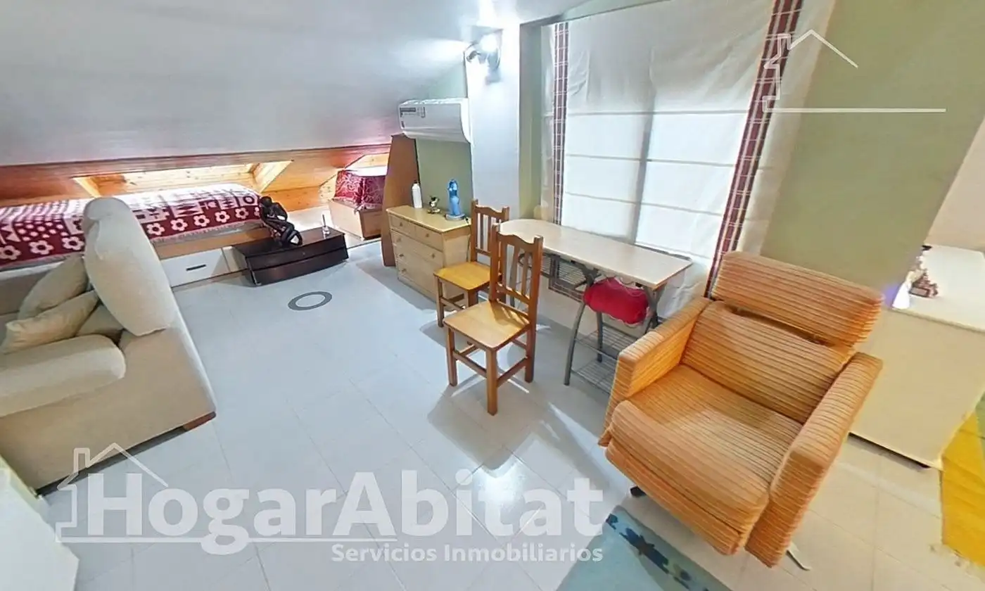 Bedroom of Attic for sale in Mislata  with Air Conditioner, Heating and Terrace