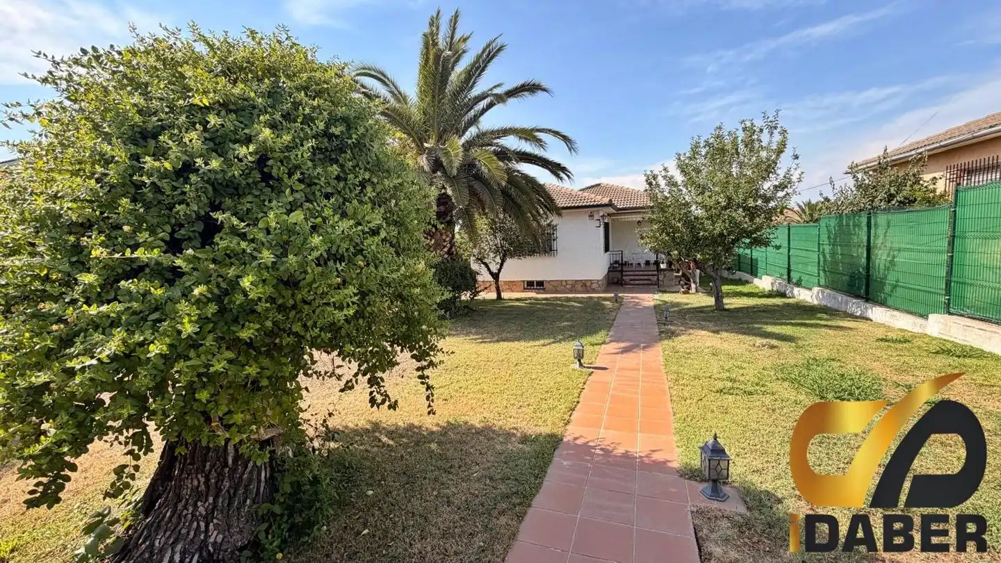 Garden of Houses for sale in Carranque  with Air Conditioner, Heating and Private garden