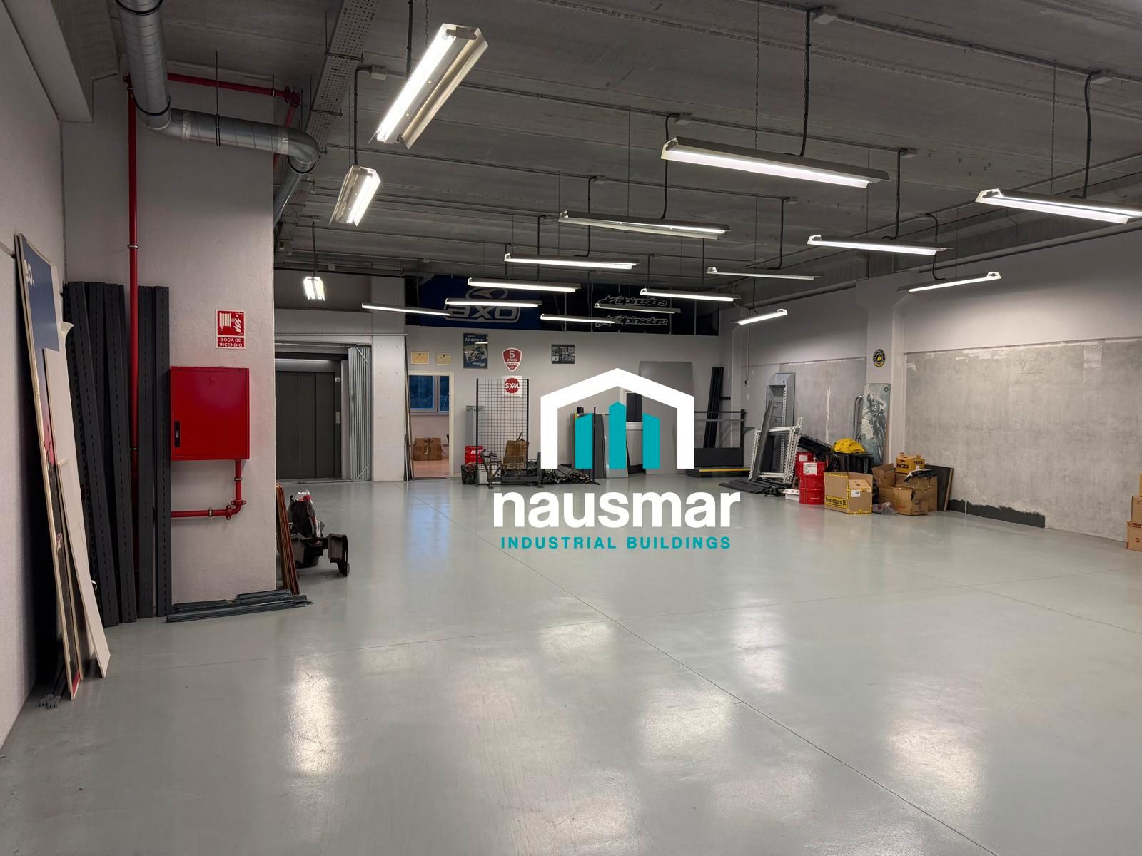 Nau industrial en venda en Badalona amb Alarma