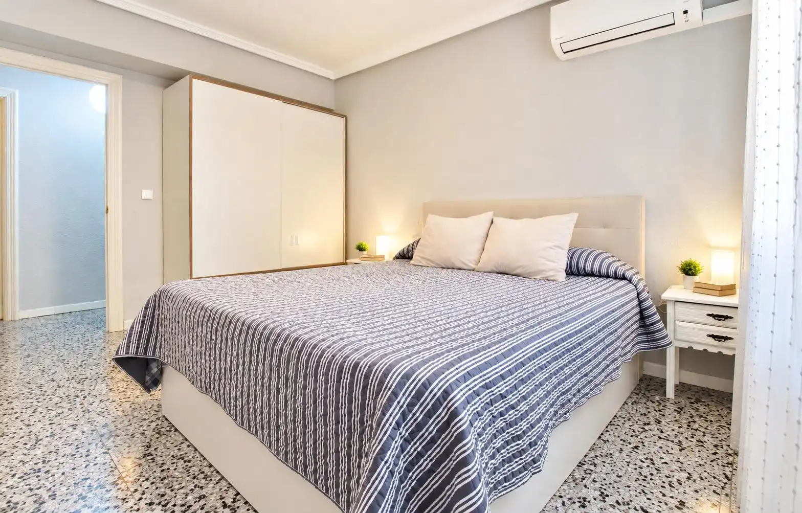Piso con terraza en venta en Calle del Pinoso, imagen 18