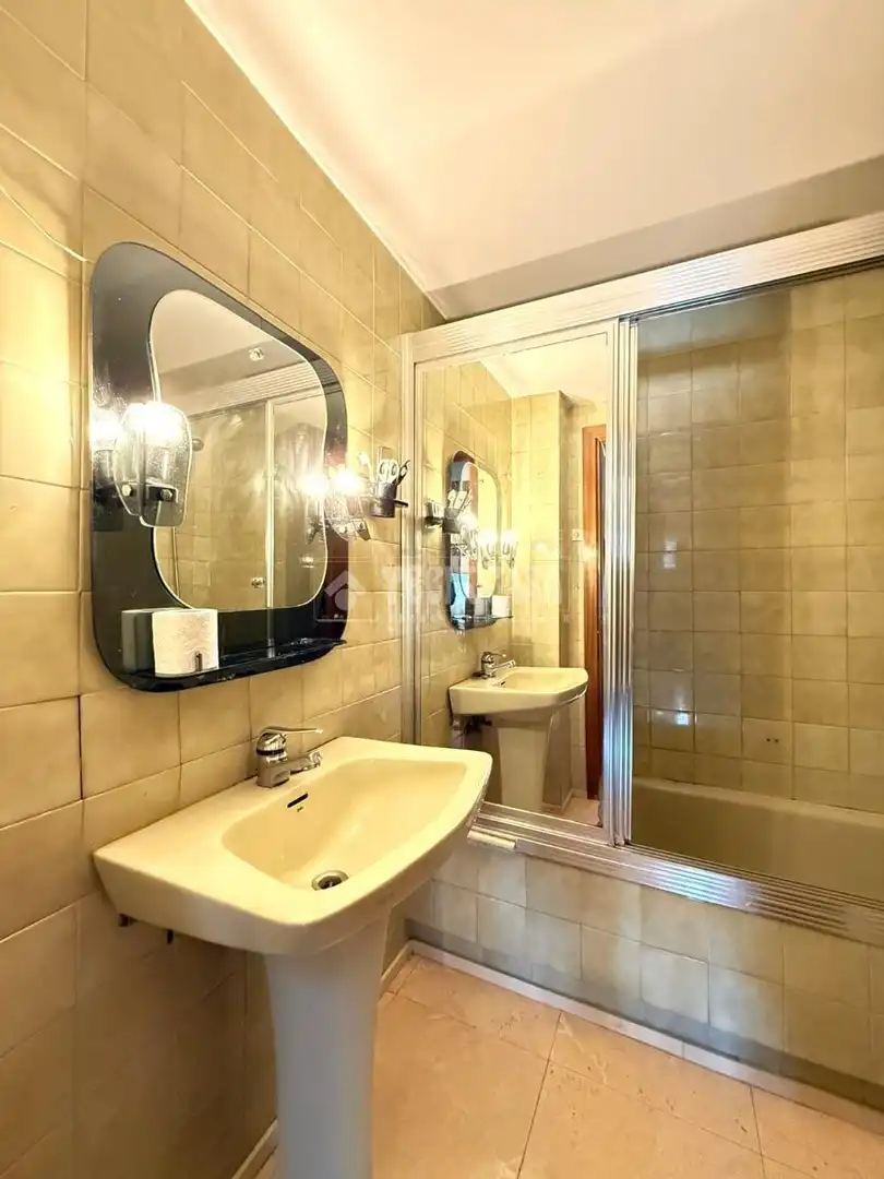 Bathroom of Flat for sale in Móstoles  with Heating, Terrace and Storage room