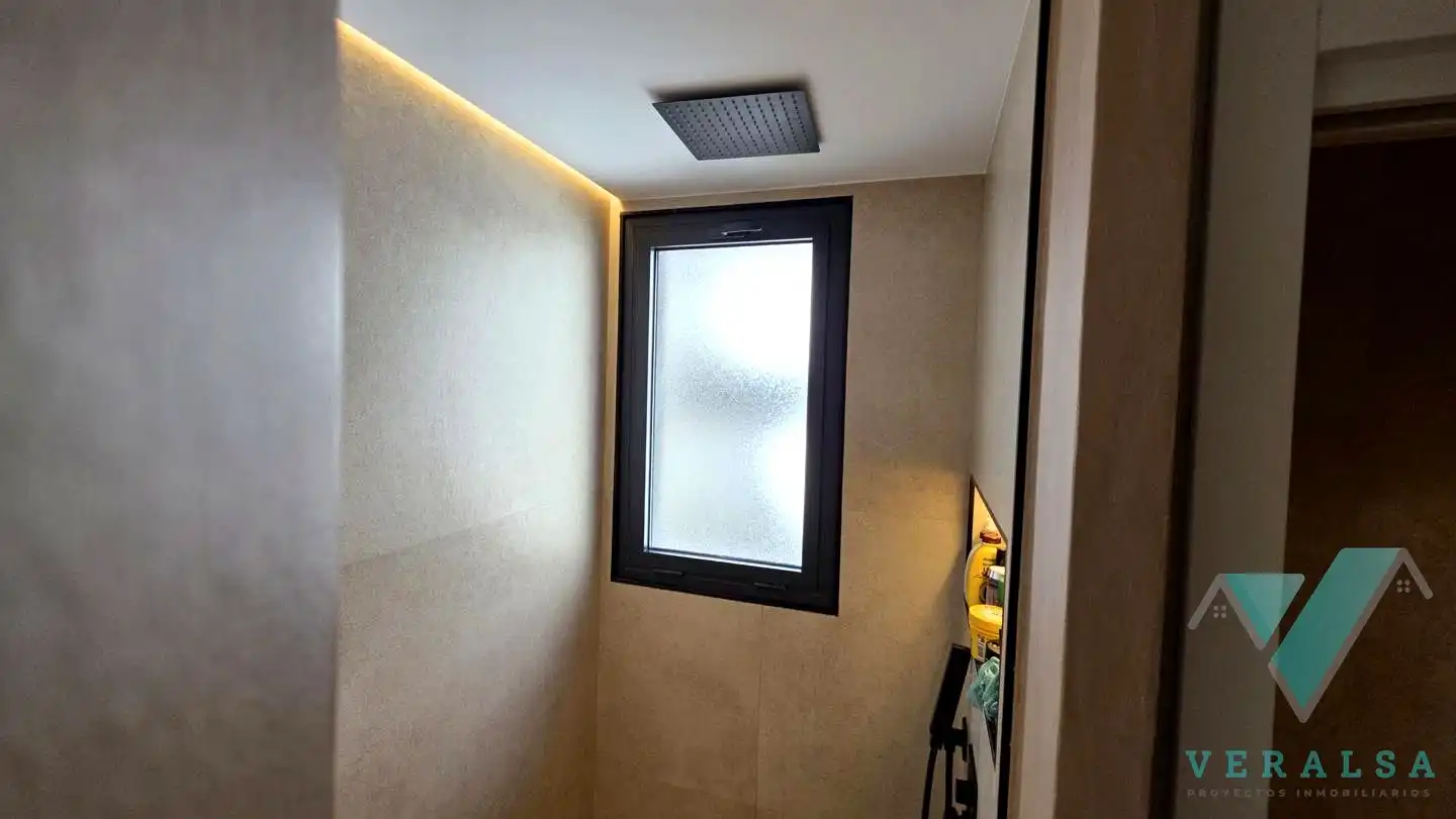 Baño de Piso en venta en Madrid con Aire acondicionado, Calefacción y Terraza