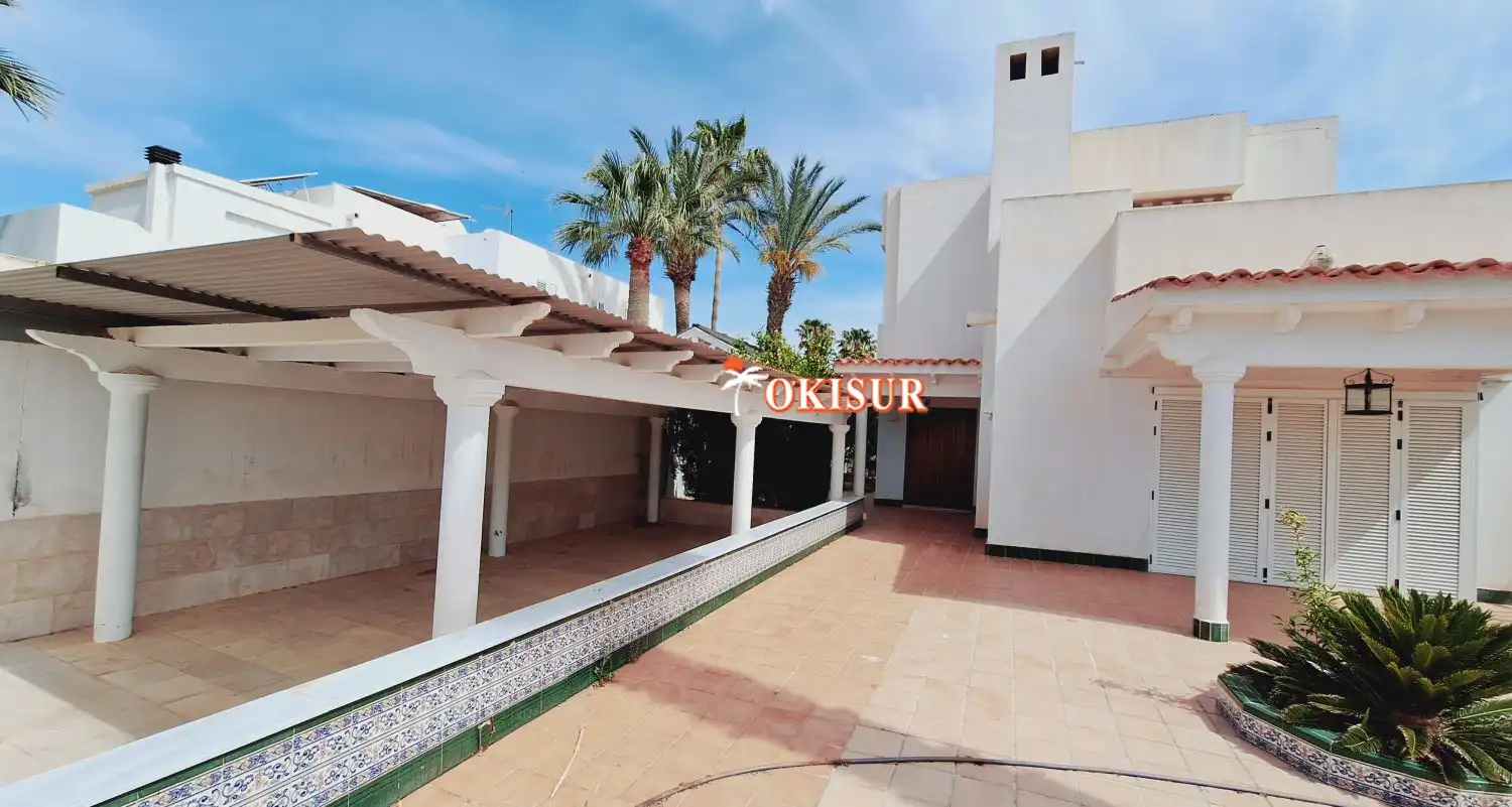 Houses for sale in El Palmeral