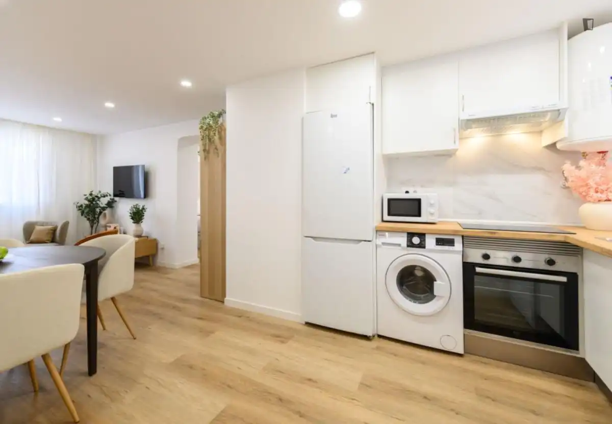 Cocina de Apartamento de alquiler en Madrid con Aire acondicionado, Calefacción y Amueblado