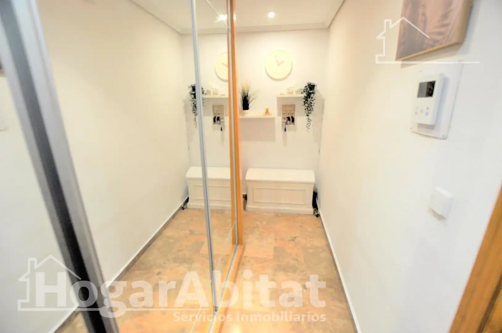 Wohnung zum Verkauf in Valencia mit Klimaanlage, Heizung und Terrasse