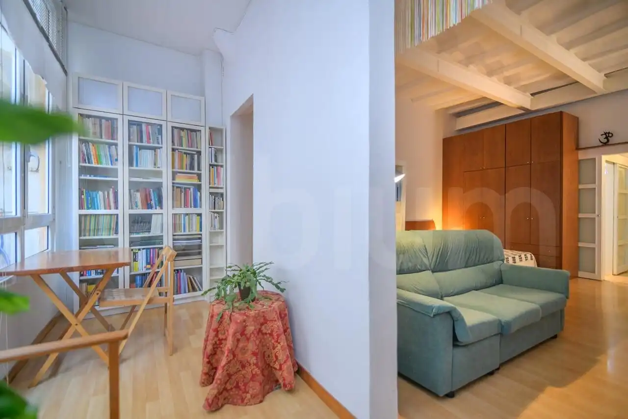Wohnzimmer von Wohnung zum Verkauf in Barcelona mit Heizung, Parkett und Terrasse