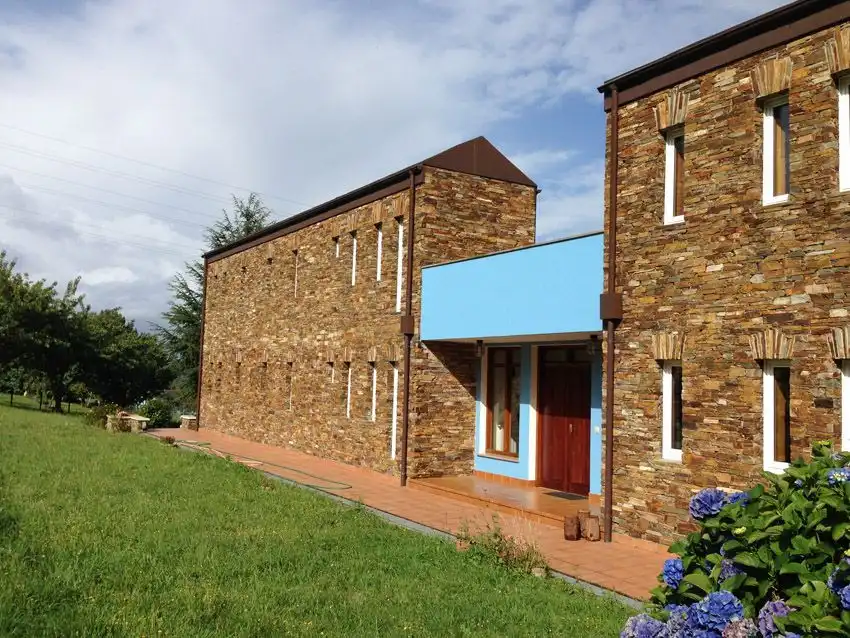 Casa amb jardí en venda a Coaña, imagen 2