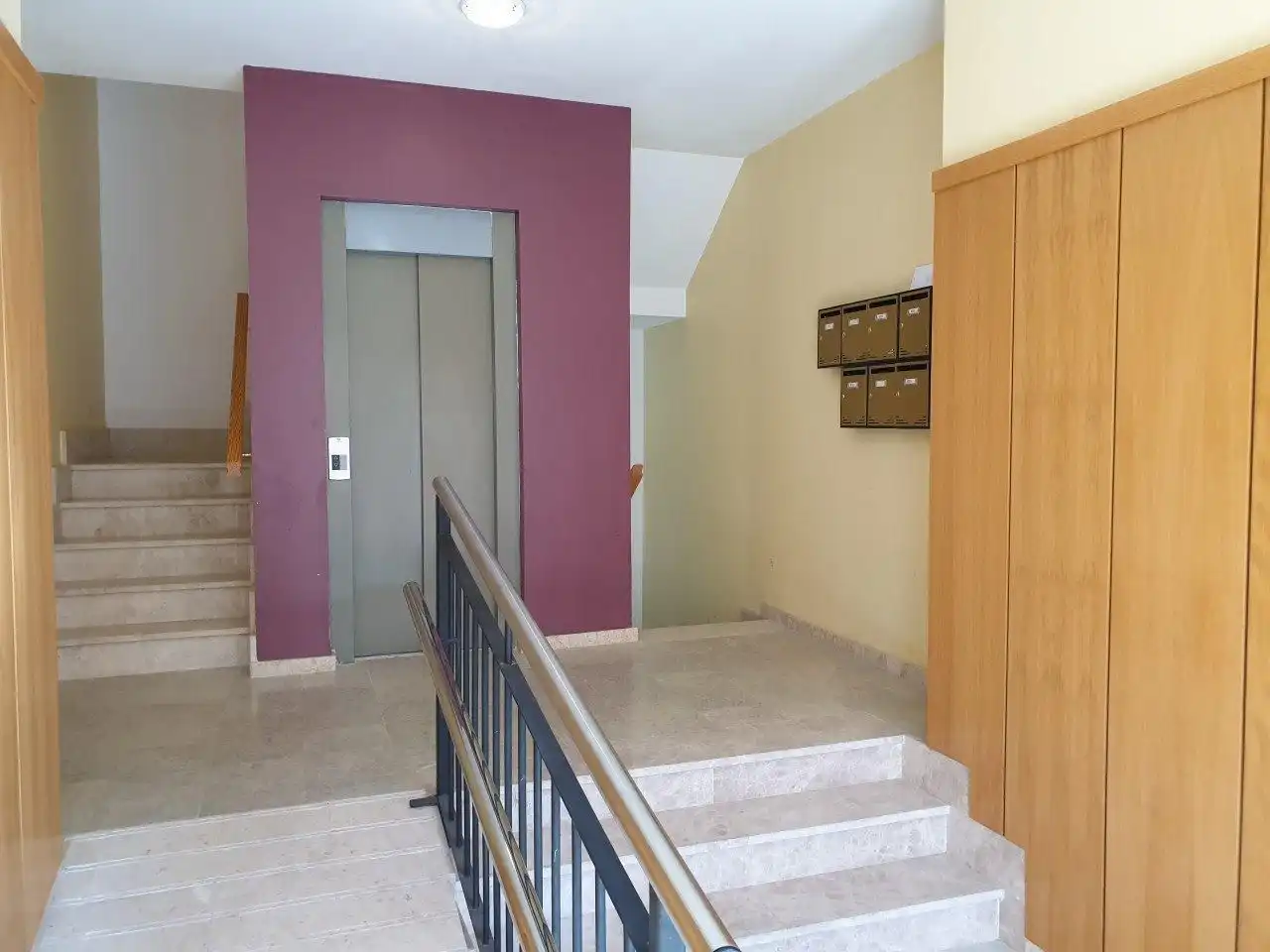 Mixed residential for sale in Calle Tierno Galván, imagen 7