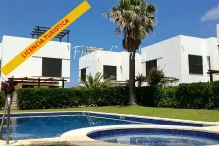 Casa con piscina en venta en Passarell