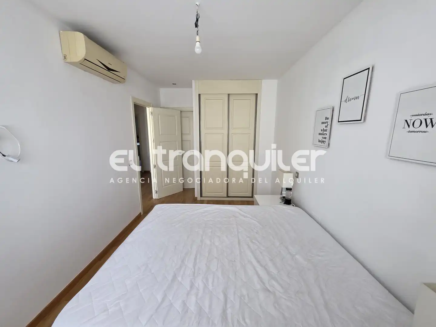 Bedroom of Flat for rent in Madrid  with Air Conditioner, Parquet flooring and Storage room