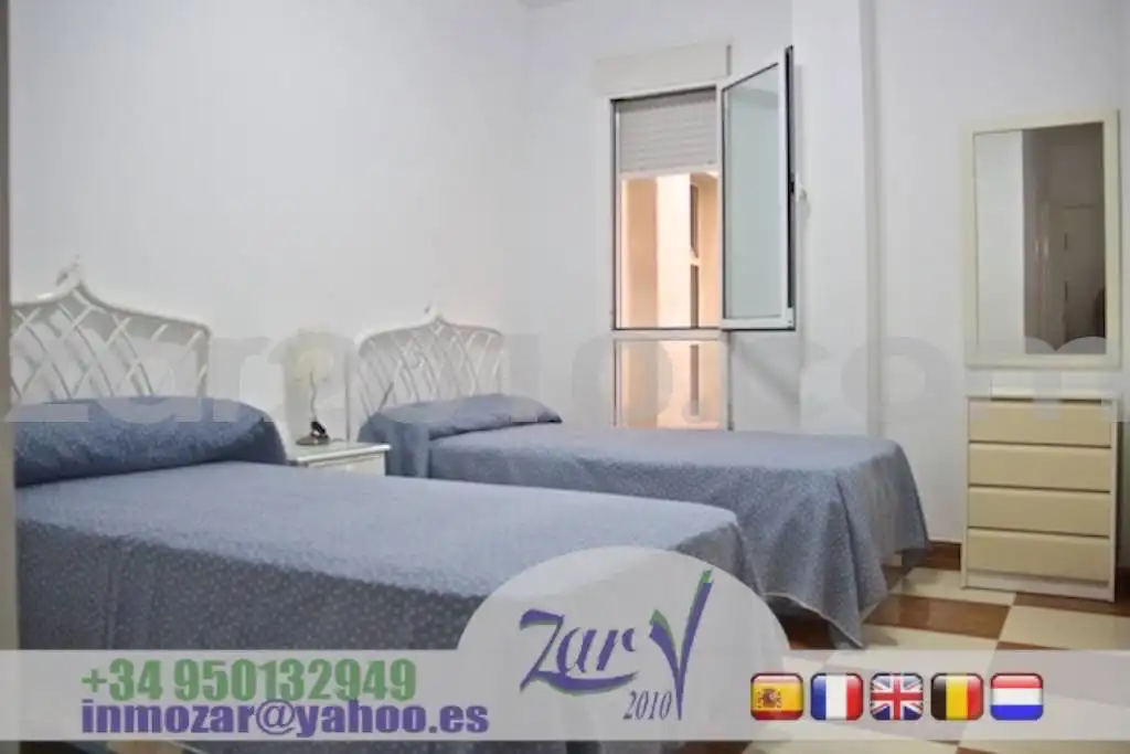 Habitación de Piso en venta en Garrucha con Terraza, Amueblado y Horno
