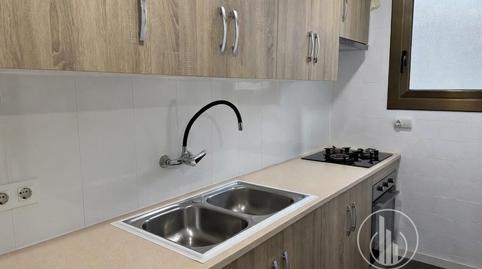 Foto 4 de Casa adosada en venda a Carretera de Les Feixes, 50, Olot, Girona